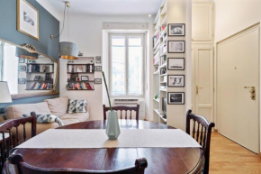 JOIVY Warm Flat for 2 in Isola, 10 min to Centre